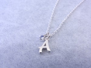 イニシャル『A』誕生石ネックレス