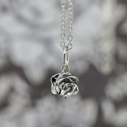 シルバーネックレス251109