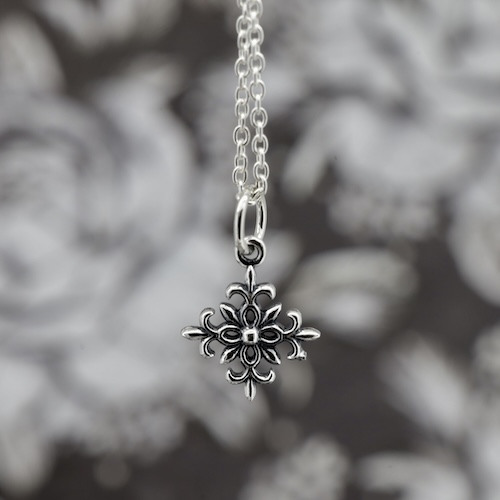 シルバーネックレス251109