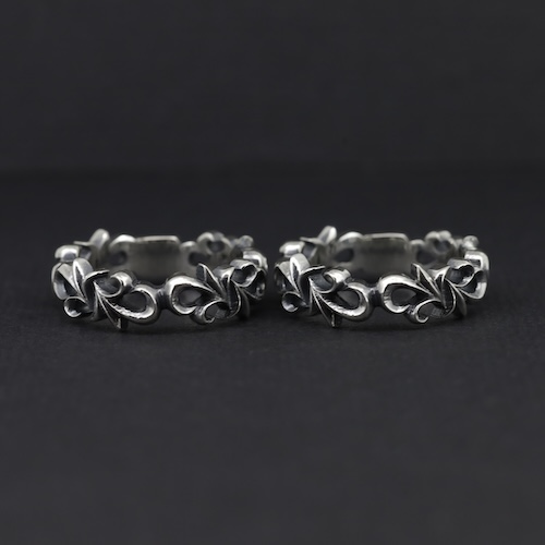 シルバーアラベスクリング 重ね付け260305