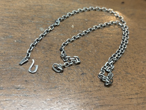 ネックレスの金具の修理前260811